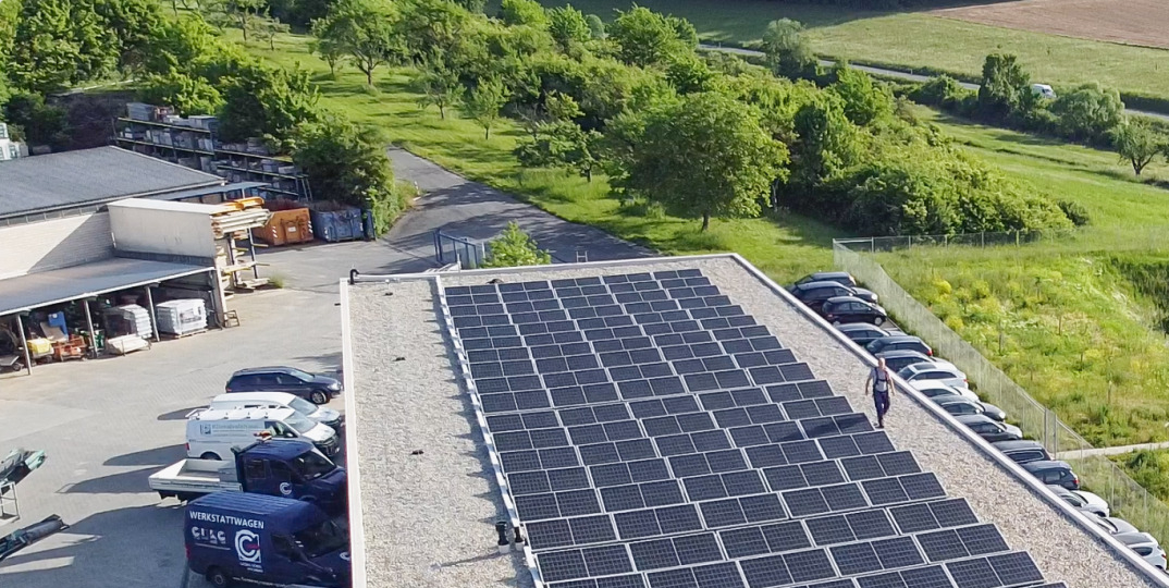 Montagehelfer Photovoltaik-Anlagen